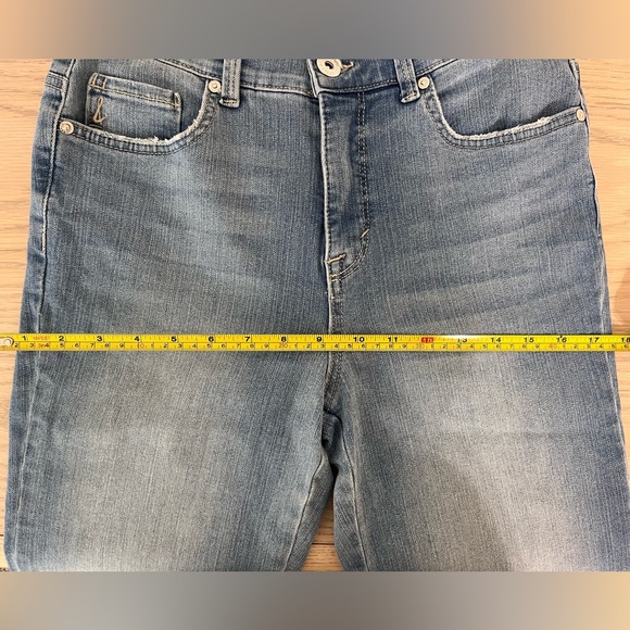 Style & Co Straight Leg jeans Size 4. - Picture 4 of 10